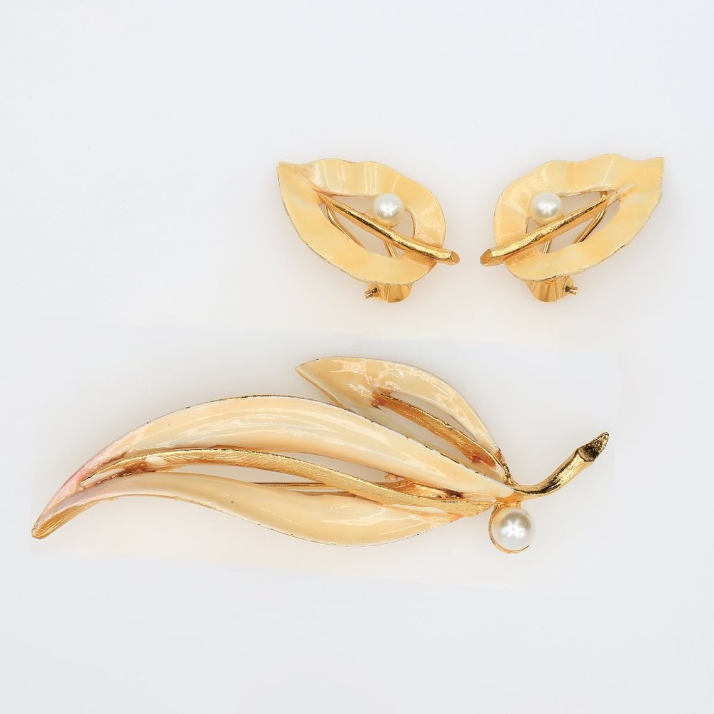Vintage BSK Enamel and Faux Pearl‎ Leaf Brooch and Clip-On Earrings Set 1950s